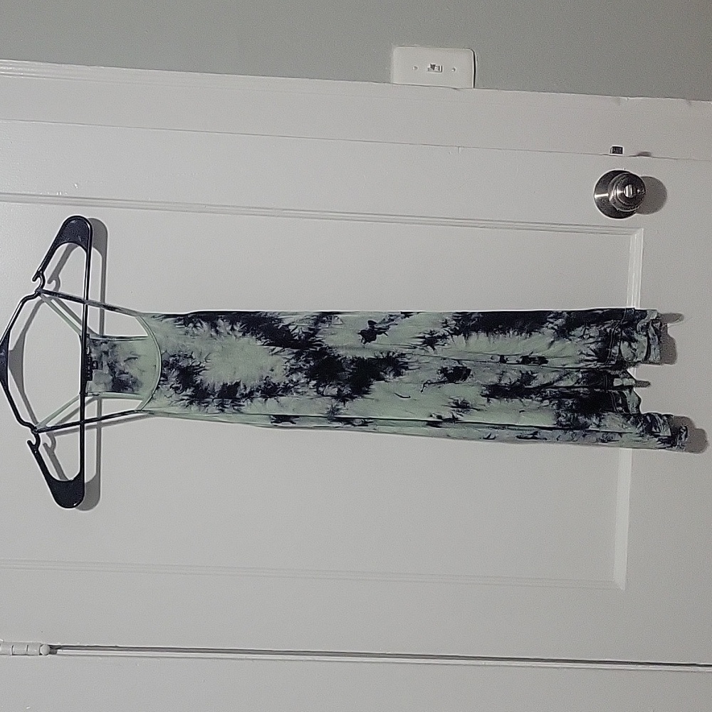 Women's black & white marble spaghetti strap dress. Size M. Midi length.